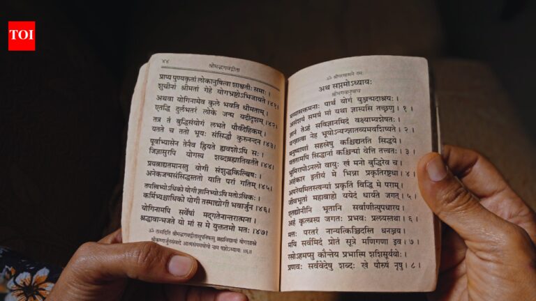 Which Indian states have Sanskrit as an official language |