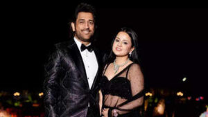 ms dhoni with wife sakshi pti photo