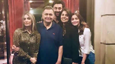 aliabhattposesforpictureswithranbirkapoor