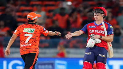 hyderabad may 06 ani punjab kings39 cooper connolly congratulates sunrisers h