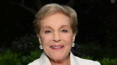 julie andrews makes a rare appearance to support parkinsons fight at world parkinsons congress