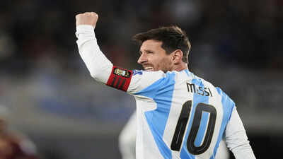 messi and argentina39s soccer team are special guests for angola39s independence anniversary