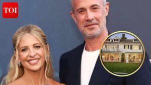 sarah michelle gellar and freddie prinze jr list longtime los angeles family home for usd 105 million