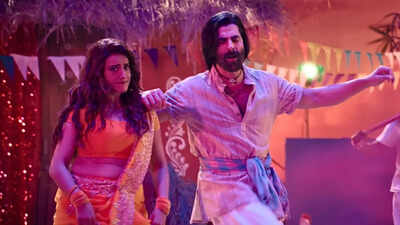 akshara singh recalls akshay kumar shooting with 104 degree fever for welcome to the jungle song ghis ghis ghis