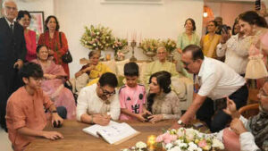before marrying aamir khan gauri spratt once asked paparazzi to leave me alone during a mumbai outing