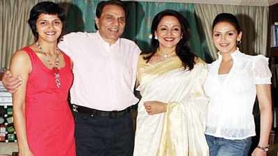 dharmendra hema ahana esha