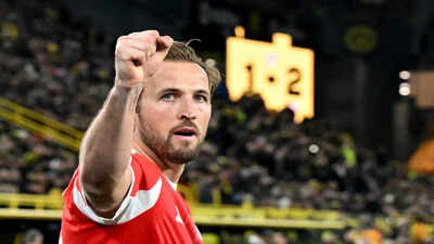 harry kane out of bayern39s next game with a calf injury in a blow to record chase