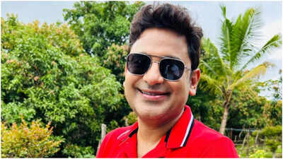 manoj muntashir