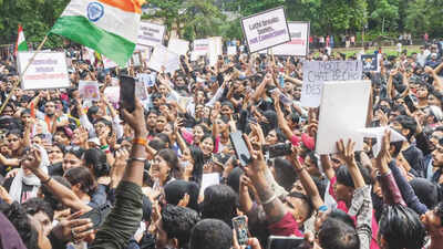 ncp sp leaders meet mumbai police commissioner over student firs alleged police harassment