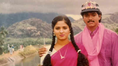 swathi shares rare throwback photos with jana nayagan star vijay says my first hero ilaya thalapathy vijay
