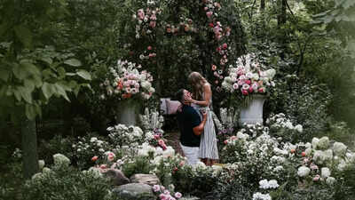 taylor swift and travis kelce celebrate their wedding
