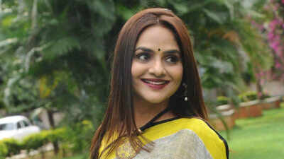 veteran actress madhoo reveals elder daughter will tie the knot soon says she is in la la land ahead of wedding