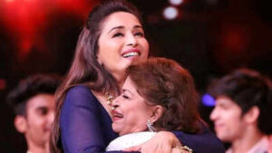 when madhuri dixit remembered late choreographer saroj khan on the occasion of guru purnima