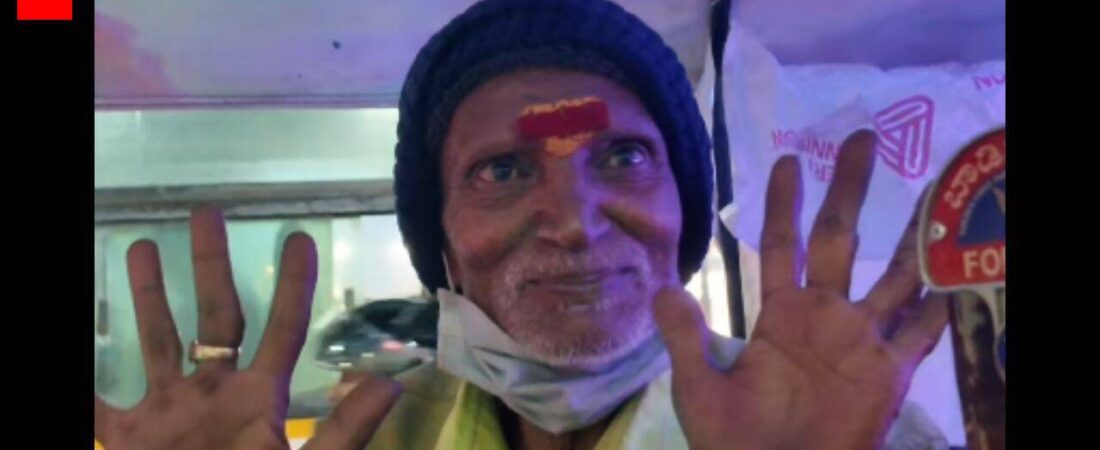 Eight years after his wife’s death, yet he still saves a place for her every day: Bengaluru auto driver’s story is a quiet portrait of love and loss 1 Eight years after his wife’s death, yet he still saves a place for her every day: Bengaluru auto driver’s story is a quiet portrait of love and loss