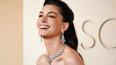 anne hathaway baby gender