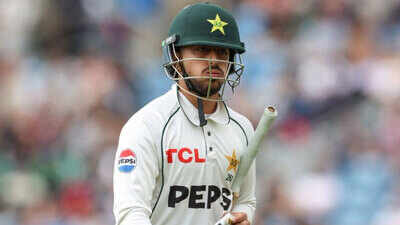 azan awais