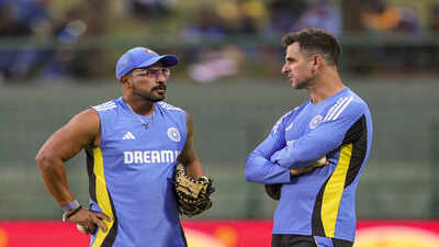 india39s assistant coach ten doeschate and fielding coach t dilip before the star