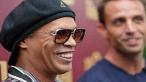 italy ronaldinho soccer