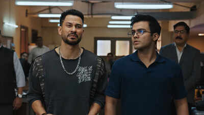kunal kemmus vibe teaser netizens react kunal you are saving bollywood comedy