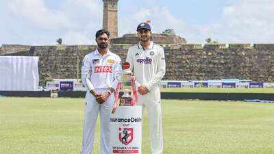 shubman dhananjaya3 1508 s