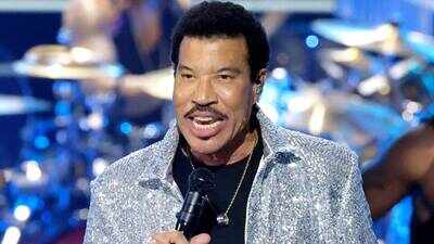 lionel richie was hospitalized after his august 29 concert at the muny in st louis