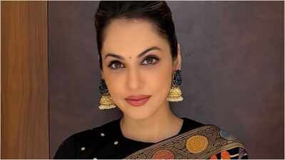 1792572327 deepika 3