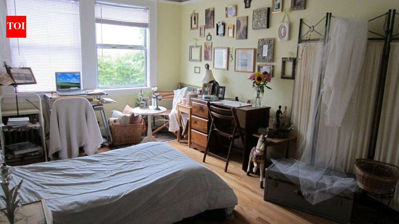 1792620081 photo