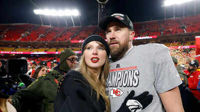 taylor swifts cleveland from the life of a showgirl the encore gets a big thumbs up from travis kelce and jason kelce i love it man